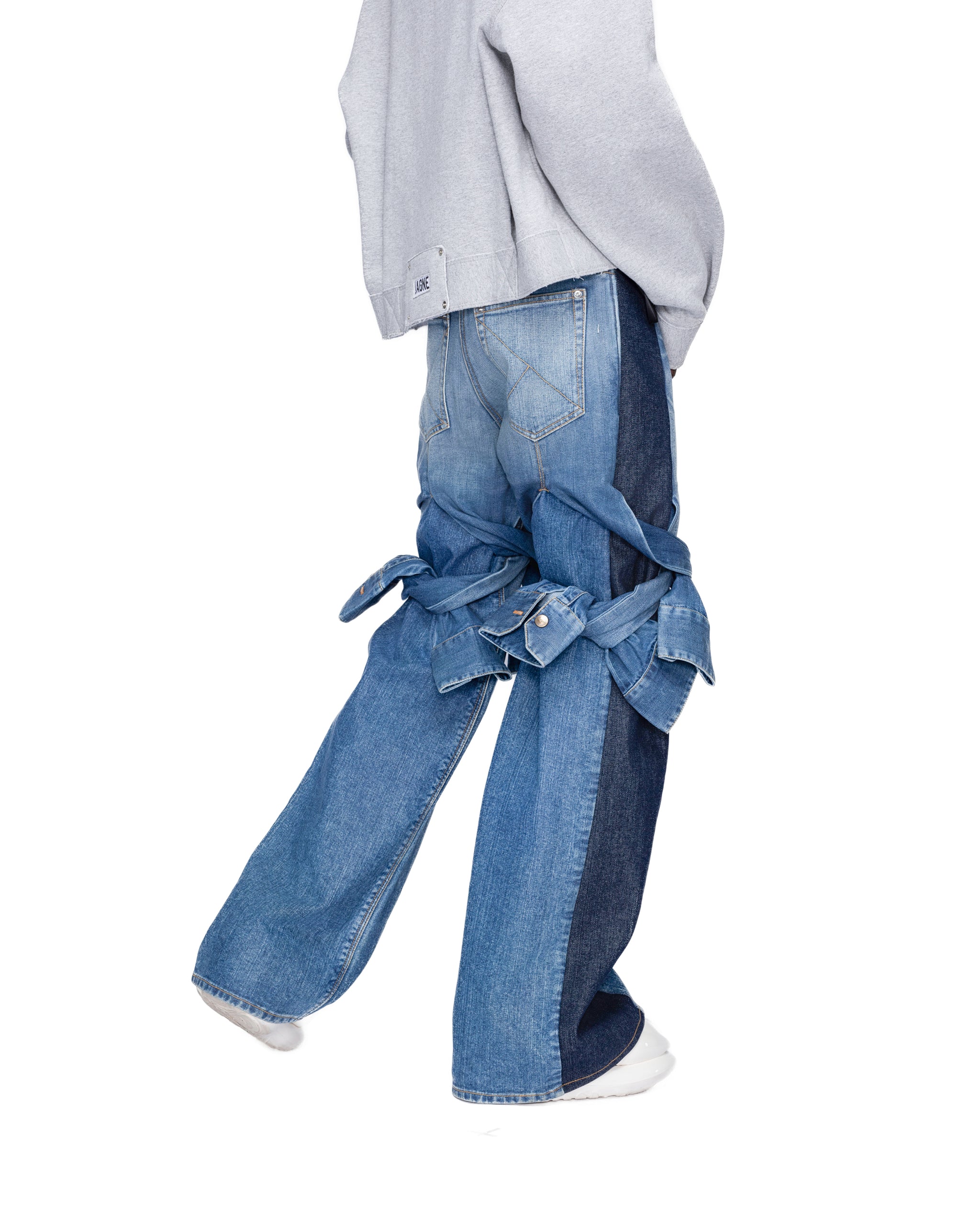 44E87305-92BD-418E-AD4E-